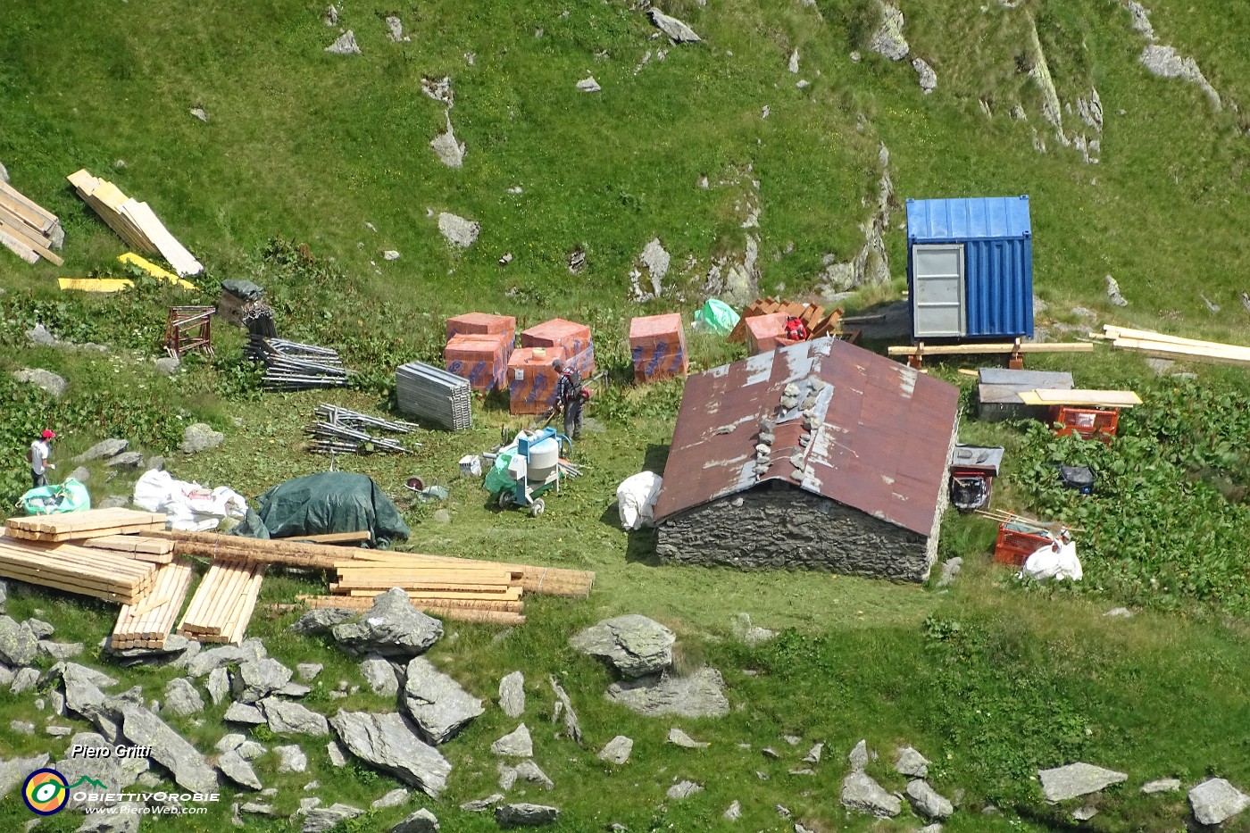 87 Maxi zoom sulla Baita di Piedevalle in ristrutturazione.JPG